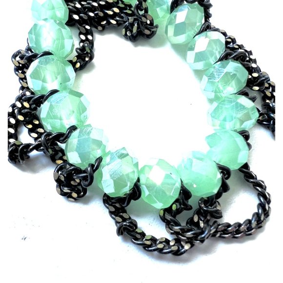 Green Teardrop Style Earring - Picture 3 of 3